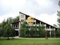 Na PREDAJ areál s Hotelom, reštauráciou a 26 chatkami v nádhernom prostredí pohoria Nízke Tatry 