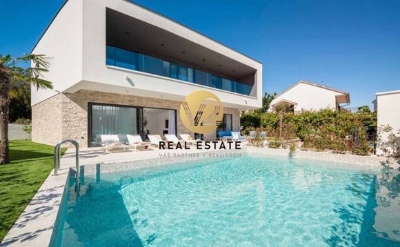 FOR SALE  NA PREDAJ  exkluzívna vila pri mori, priamo na pláži - Chorvátsko