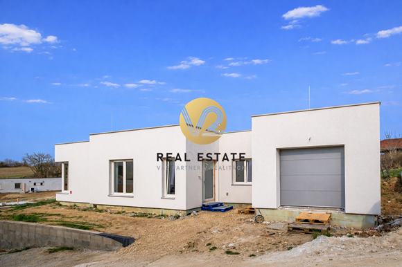 Na PREDAJ 4i bungalov novostavba 130m2 s garážou, Nitra - Čermáň