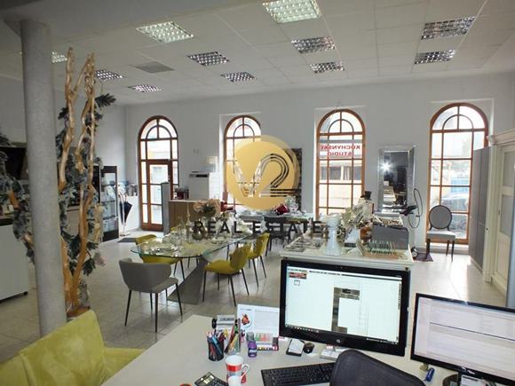 Na PREDAJ budova 673m2 v centre NITRY