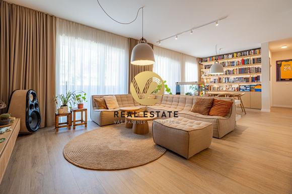 Na PREDAJ výnimočný 4i byt 161m2 od architektov s terasou v centre Nitry